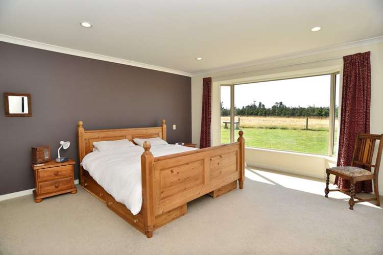 2573 South Eyre Road West Eyreton_14