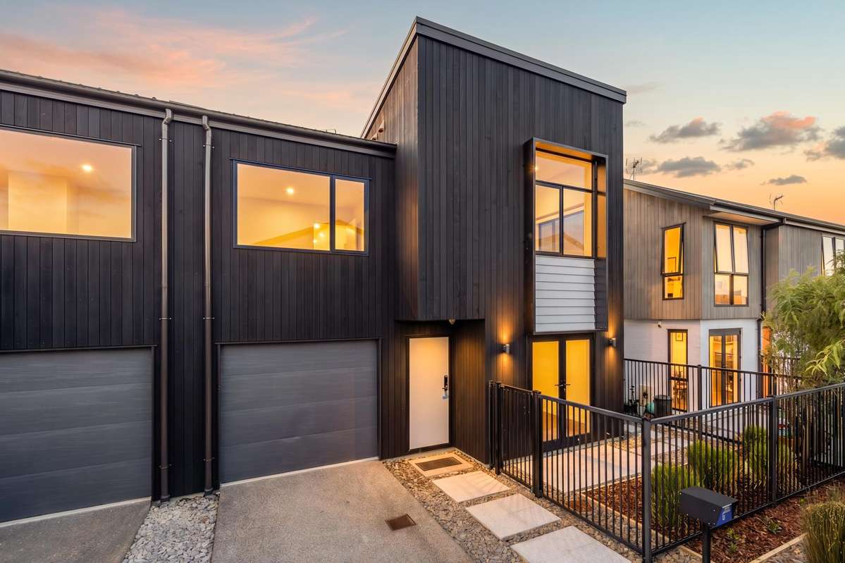 6 Alexander French Close_0