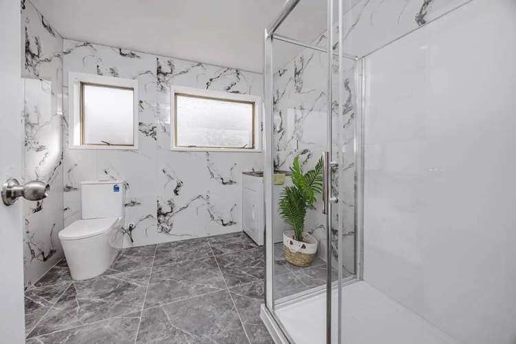 2/29 Trentham Road Papakura_5