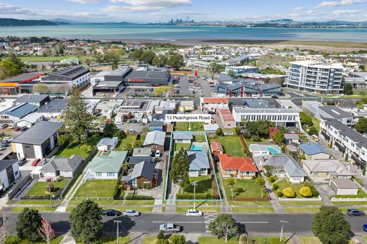 13 Peachgrove Road Te Atatu Peninsula_31