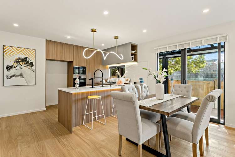 2C Meadway Sunnyhills_6