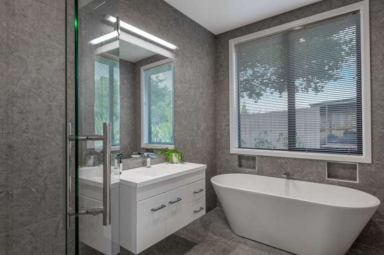 7 Windleborn Road Ngahinapouri_16