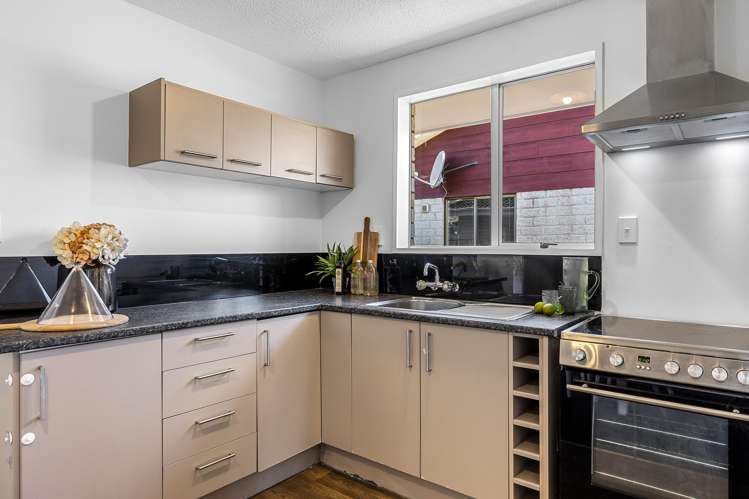 2/3 Quinton Place Bishopdale_1