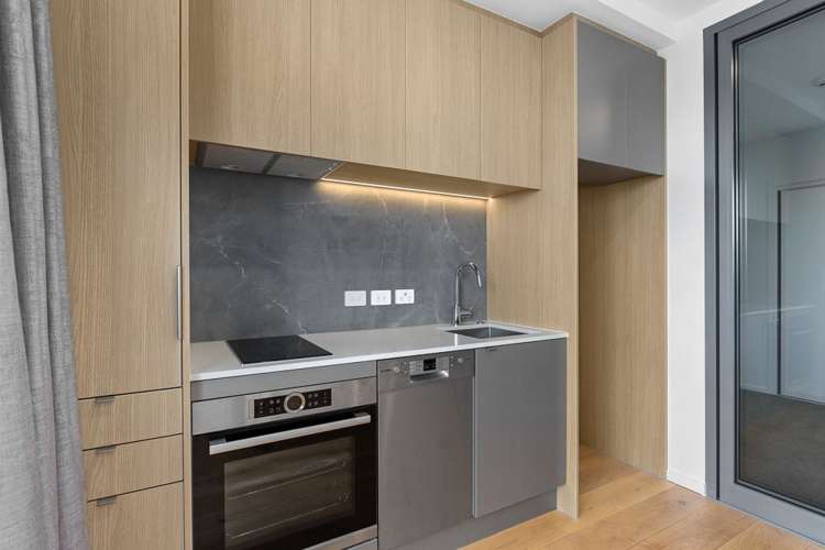 413/9 Madeira Lane Grafton_7