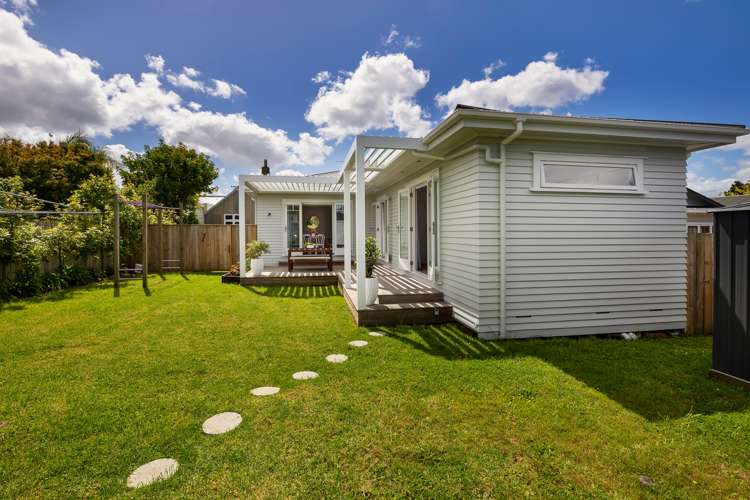 25 Tui Street Point Chevalier_20