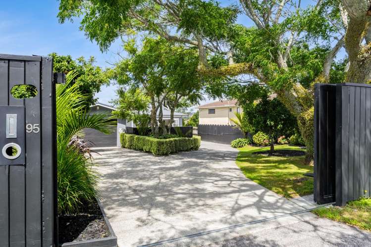 95 Royal Road Massey_23