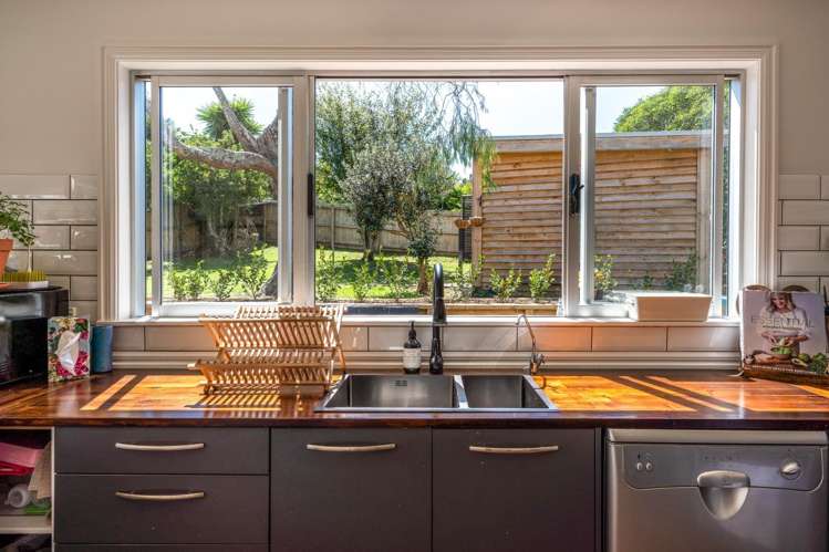 25 Alison Road 10075_10