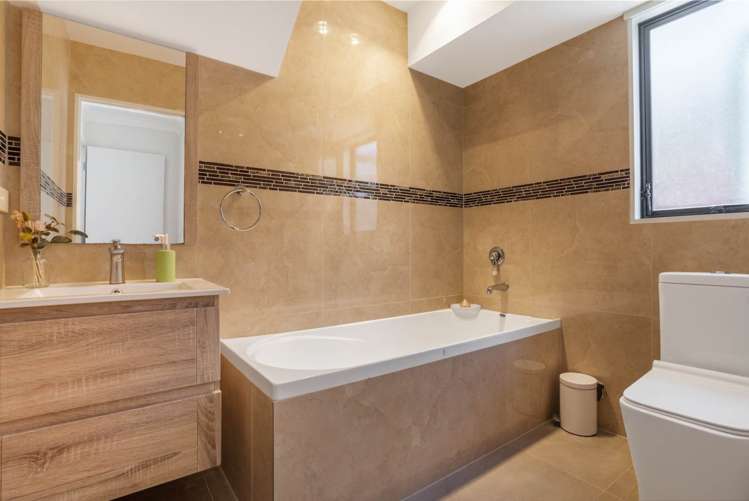 8 Leixlep Lane East Tamaki_16