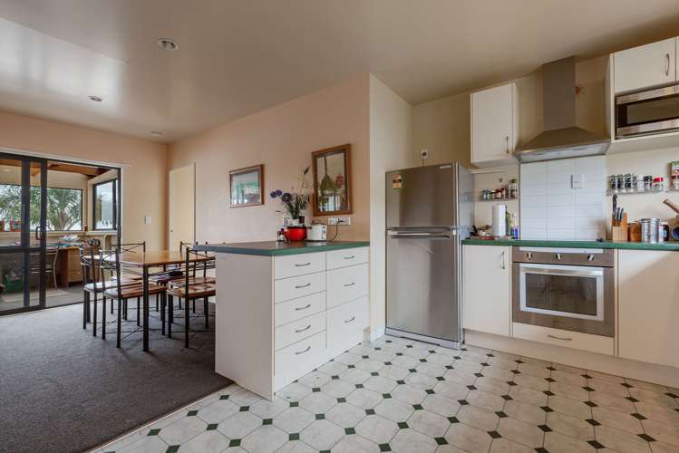 7 Magnolia Drive Cable Bay_6