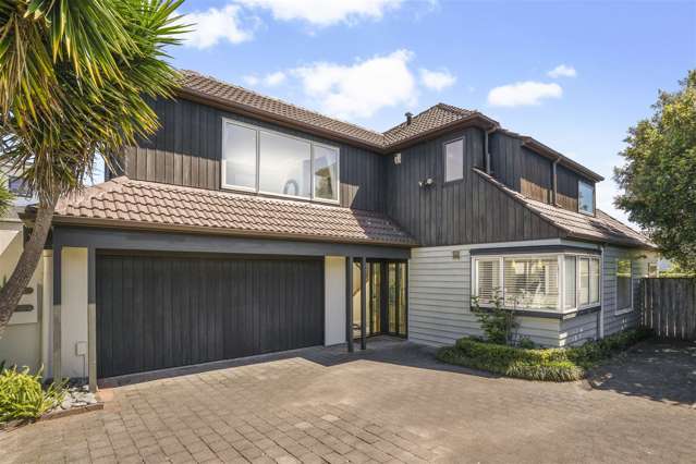 2/57 Kitchener Road Milford_1