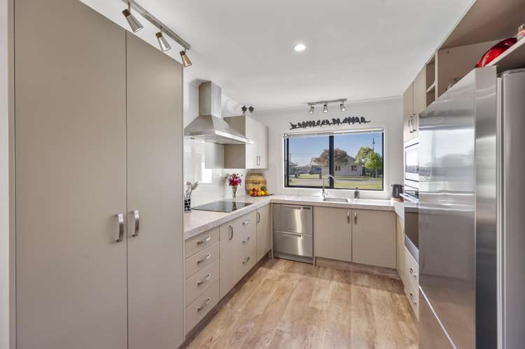 18 Mcnaughton Place Onekawa_1