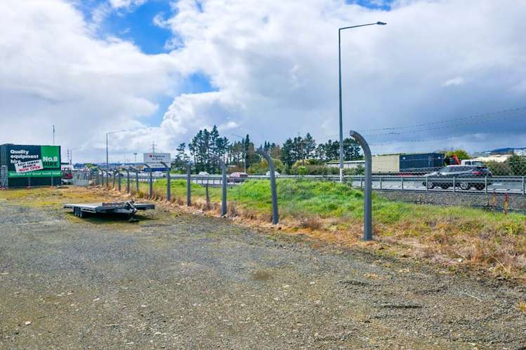 564-568 Great South Road Runciman_3