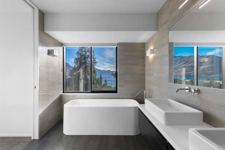 1/3 Kerry Drive Queenstown_10