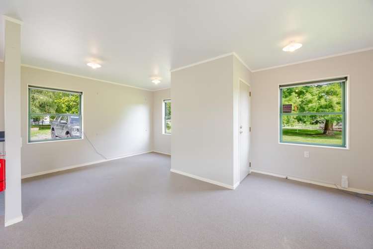 58, 58a 58b White Road Otane_35