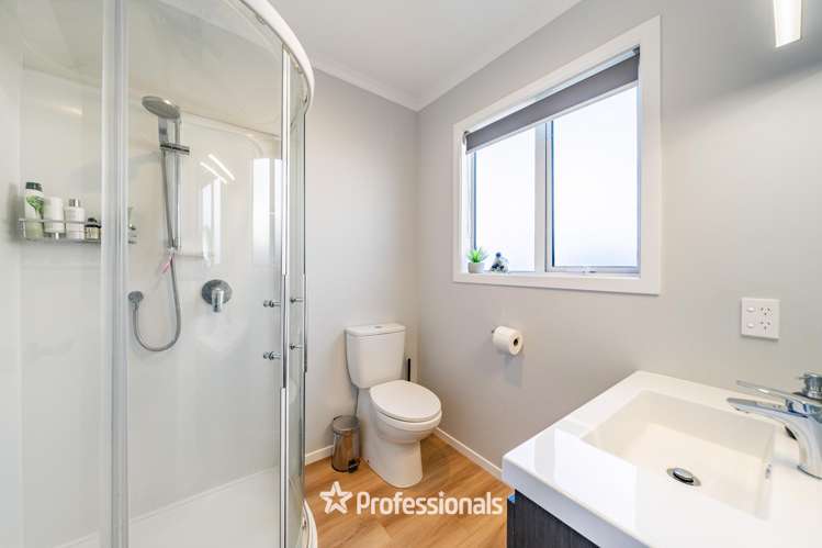 11 Wi Hape Pakau Place Waiwhetu_12