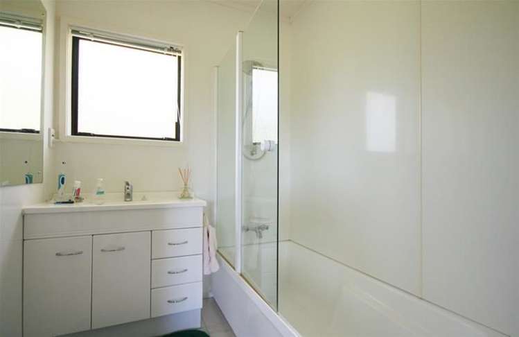 12 Gregory Lane Whangamata_14