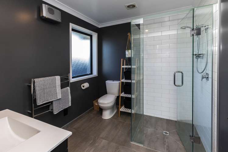 160 Southfield Drive Lincoln_12