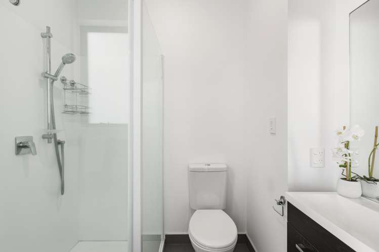 2/20 Trent Street Island Bay_13