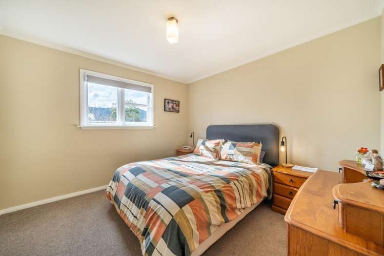 35 Royal Street Upper Hutt_13