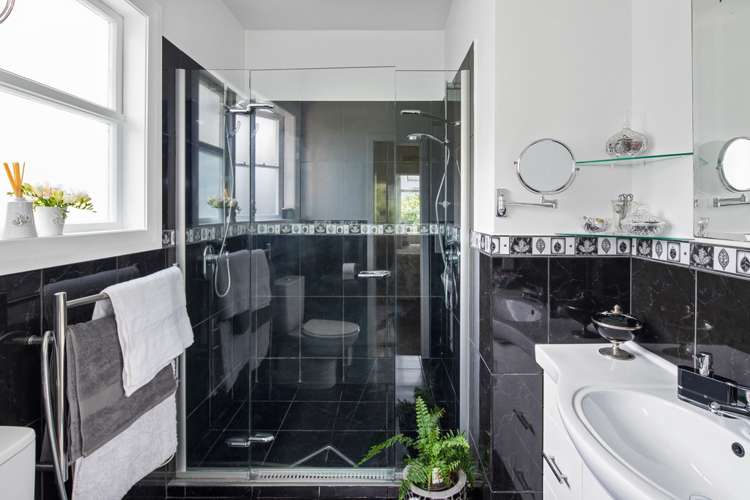 5 Kinghorne Street Strathmore Park_4