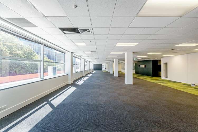 151 Victoria Street West City Centre_5