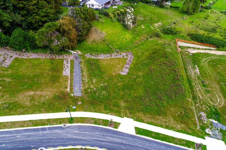 76 Armstrong Farm Drive East Tamaki Heights_8