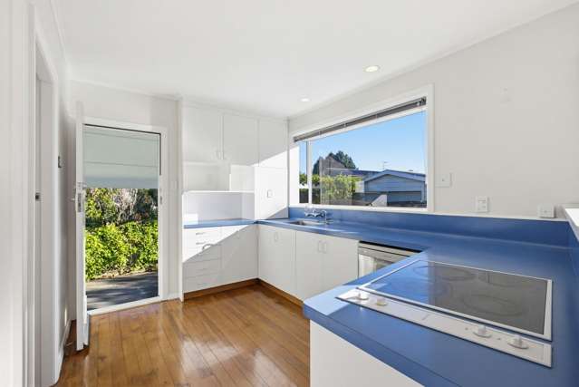 15 Keats Crescent Stoke_3