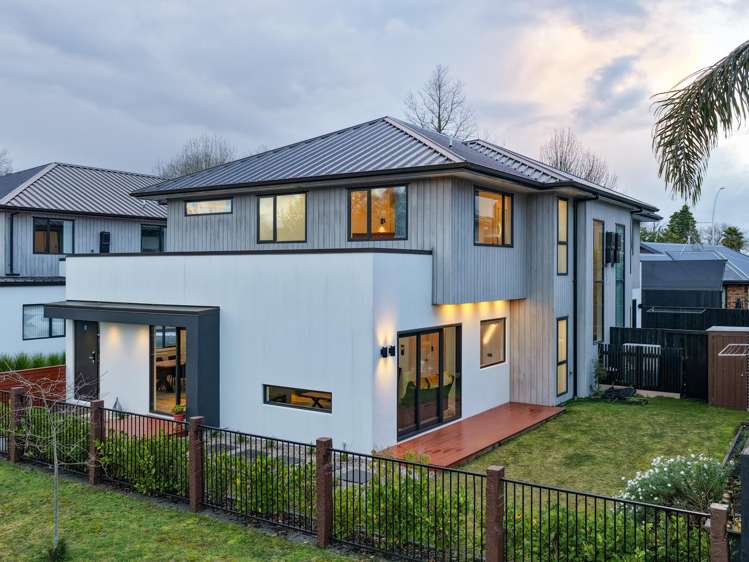 4/64 Banbury Crescent Fairfield_2