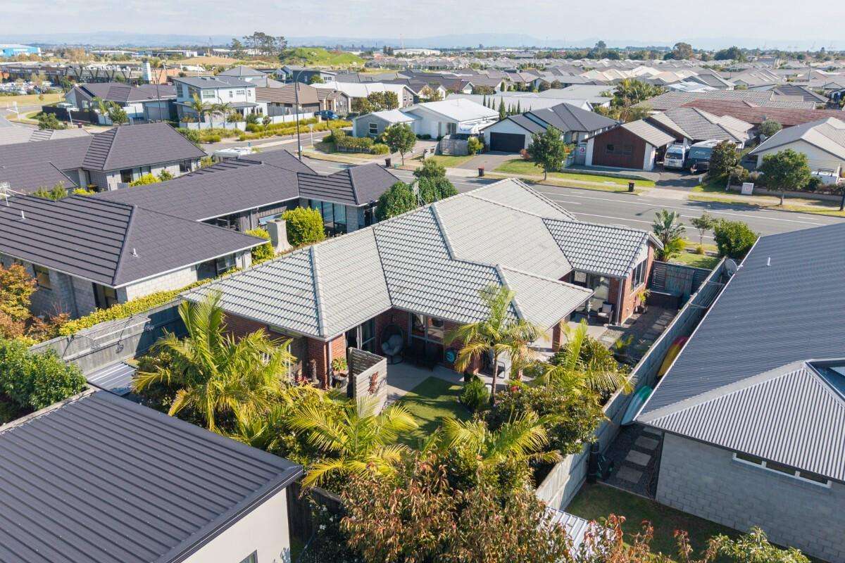 87 Sandhurst Drive_0