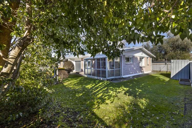 15b Newbourne Crescent Redwoodtown_14