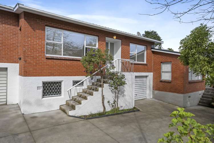 5/66 Waiatarua Road_0