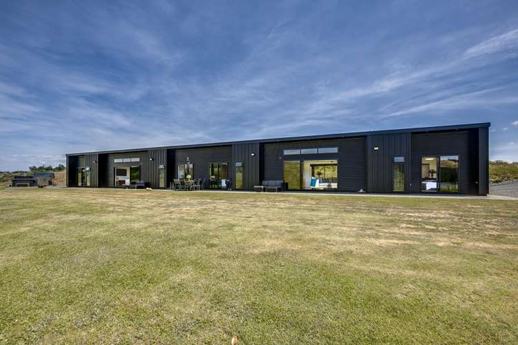 8 Riverview Drive Otane_0