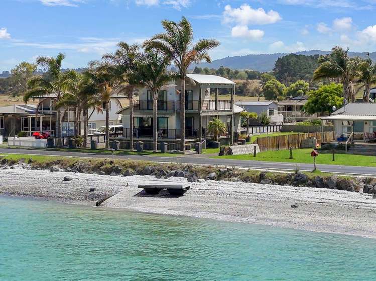 889 East Coast Road Kaiaua_3