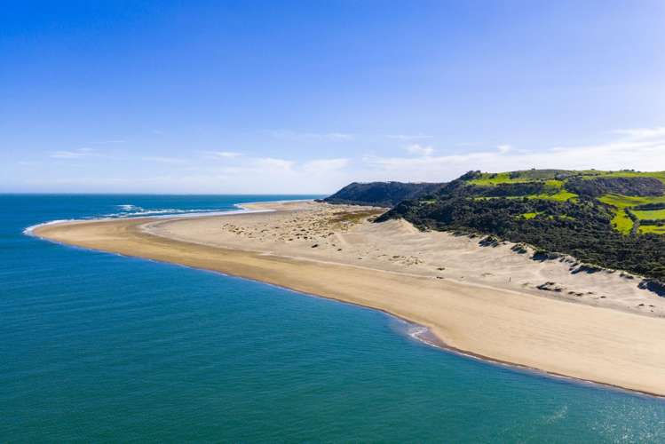 8 Signal Station Road Pouto_30