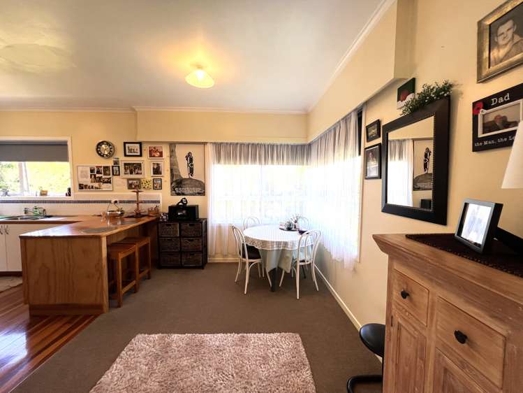 21 Brookes Terrace Waitara_16