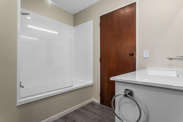 68 Waioeka Road Otara_15