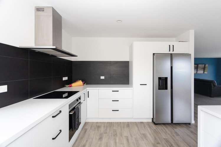 12 Whitehaven Street Weston_3