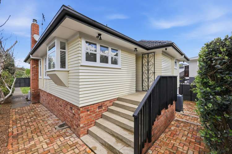 7 Stokes Avenue Te Atatu Peninsula_26