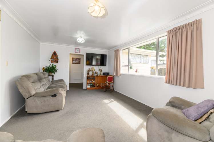 16 Pukeroa Place Papakura_7