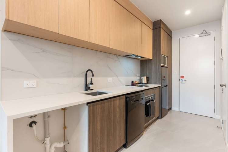 Room 1/302 Te Irirangi Drive 10673_2