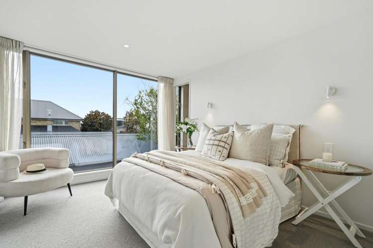 4/22 Clissold Street Merivale_16