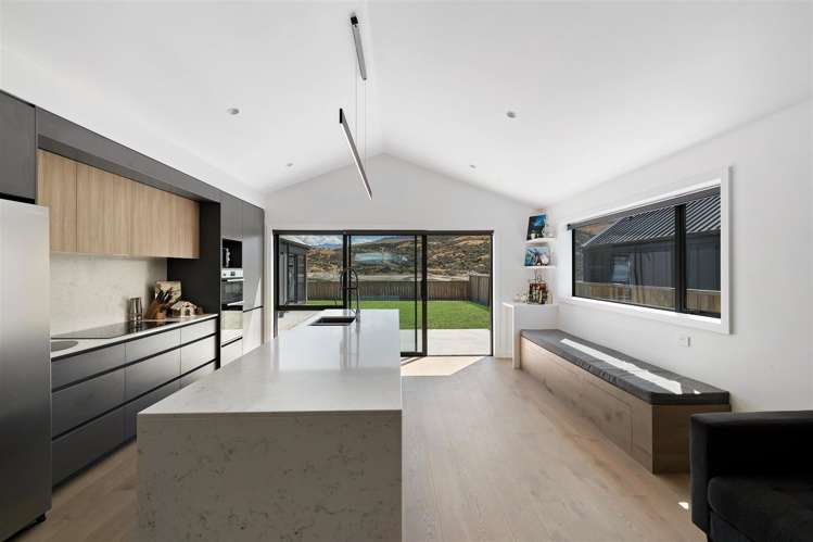 20 Howden Drive Jacks Point_6