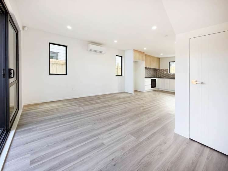 44 Beaumonts Way Manurewa_11