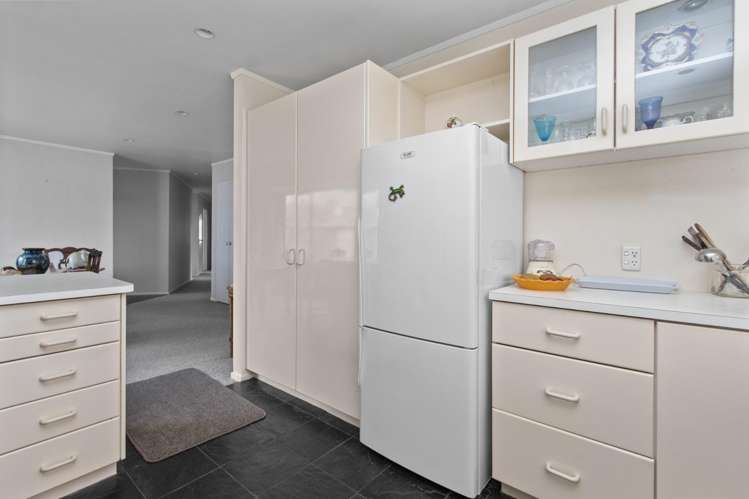 11 Kingsley Street 11373_7