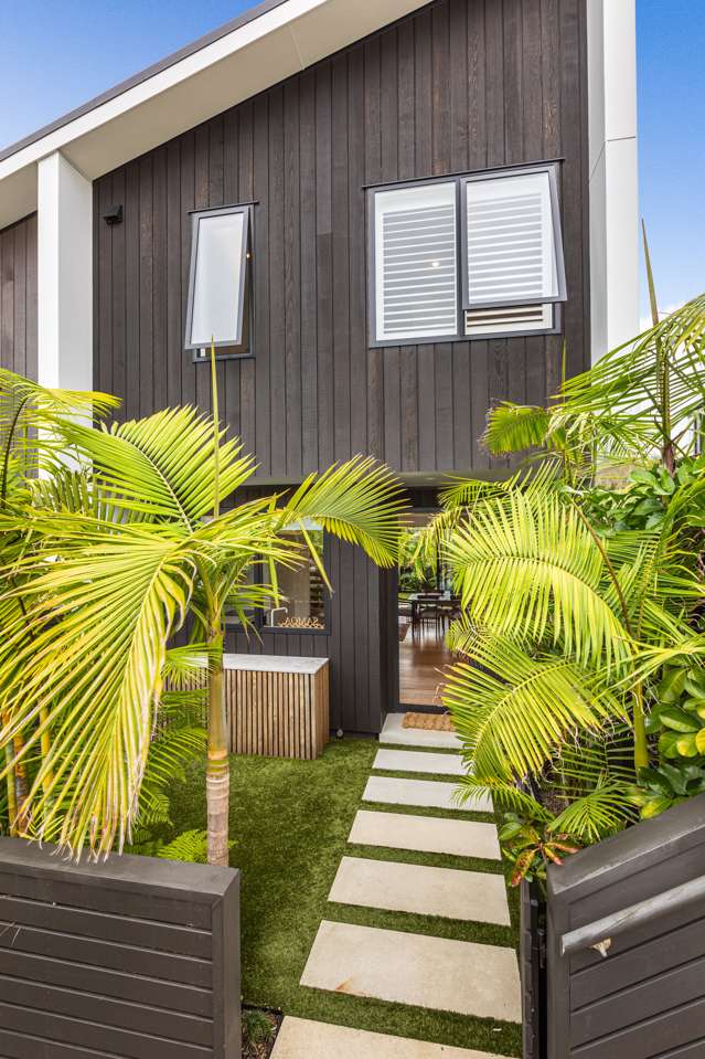 2/37 Glen Atkinson Street St Heliers_1