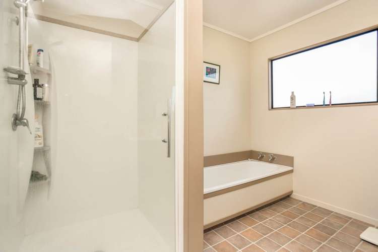 2/5 Willerton Avenue New Lynn_9