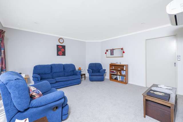 18/2 William Donald Drive Solway_3