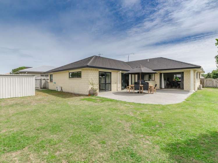 82 The Drive Paraparaumu Beach_17