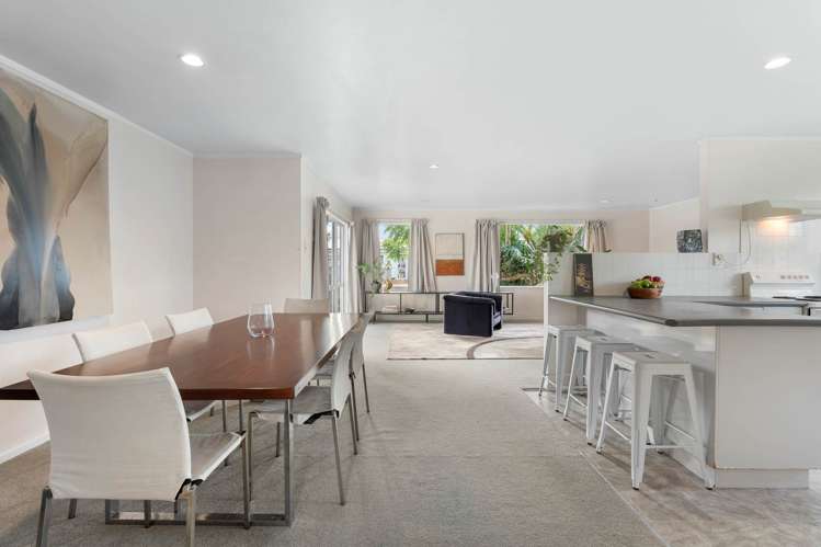 5A Stokes Avenue Te Atatu Peninsula_1