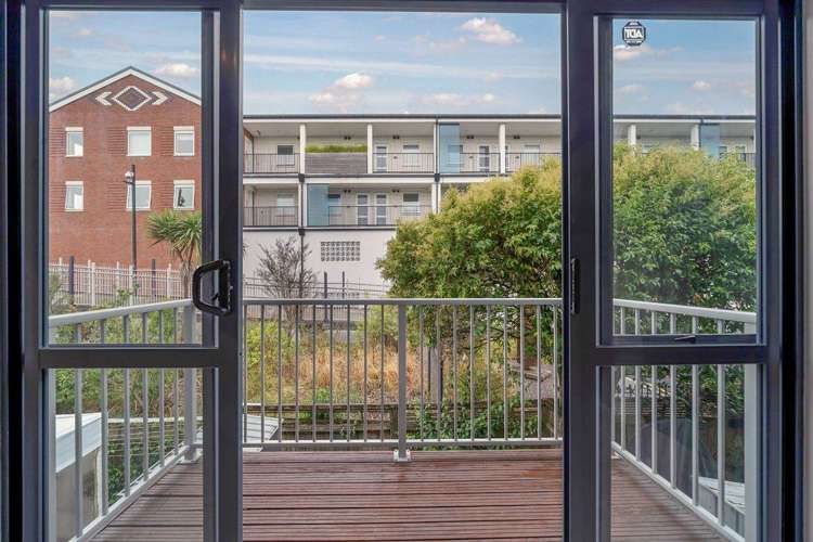 41/8 Soljak Place Mt Albert_15